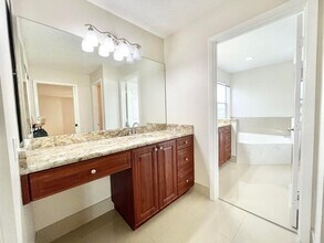 9593 Tavernier Dr in Boca Raton, FL - Building Photo - Building Photo