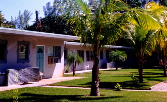 2008 NE 3rd Ave in Wilton Manors, FL - Building Photo - Building Photo