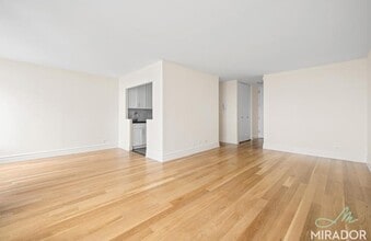 145 W 67th St in New York, NY - Building Photo - Building Photo