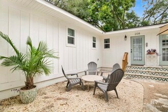 208 E 22nd Ave in Gulf Shores, AL - Building Photo - Building Photo