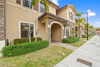 8882 W 35th Ln in Hialeah, FL - Building Photo - Building Photo
