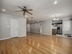 917 Warren Way in Richardson, TX - Building Photo - Building Photo