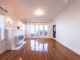 649 N Irving Blvd in Los Angeles, CA - Building Photo