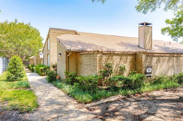 616 Placid Cir