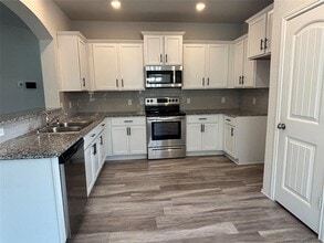 111 Lillian Dr in Taylor, TX - Building Photo - Building Photo