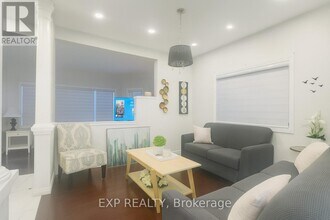 235 Pineland Ct in Waterloo, ON - Building Photo - Building Photo