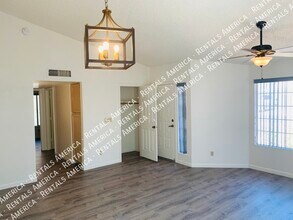 12240 S 45th St in Phoenix, AZ - Building Photo - Building Photo