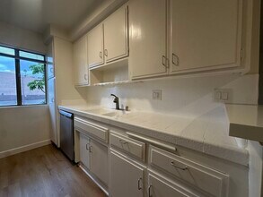 1432 N Fairfax Ave in Los Angeles, CA - Building Photo - Building Photo