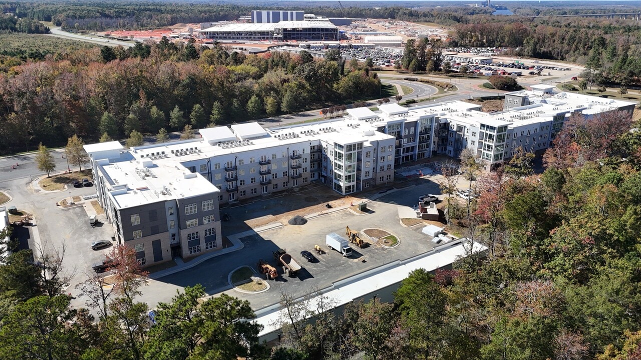 The River in Chester, VA - Building Photo