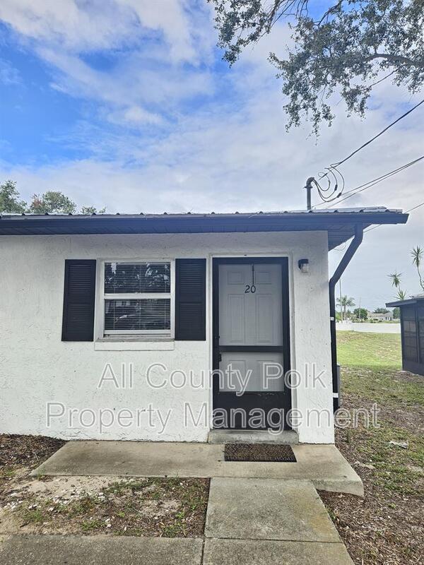 455 Buck Moore Rd in Lake Wales, FL - Foto de edificio - Building Photo