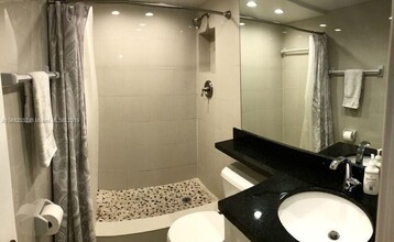 200 S Birch Rd, Unit 504 in Fort Lauderdale, FL - Building Photo - Building Photo