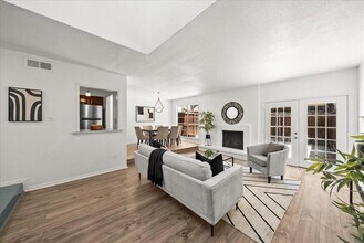 9206 Flickering Shadow Dr in Dallas, TX - Building Photo - Building Photo