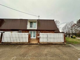 67 Country Club Ln in Calvert City, KY - Building Photo