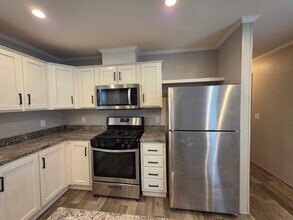 3730 Birch St in Village of Clarkston, MI - Building Photo - Building Photo