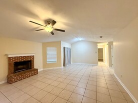 4509 Wimbleton Ct in Tallahassee, FL - Building Photo - Building Photo