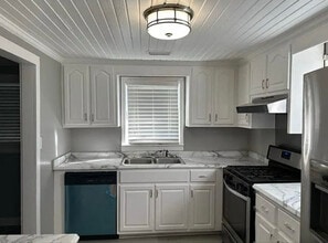 2333 Dorminey St in Tifton, GA - Building Photo - Building Photo