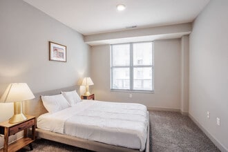 121 E Freedom Way in Cincinnati, OH - Building Photo - Building Photo