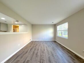 9689 Hagel Cir in Lorton, VA - Foto de edificio - Building Photo