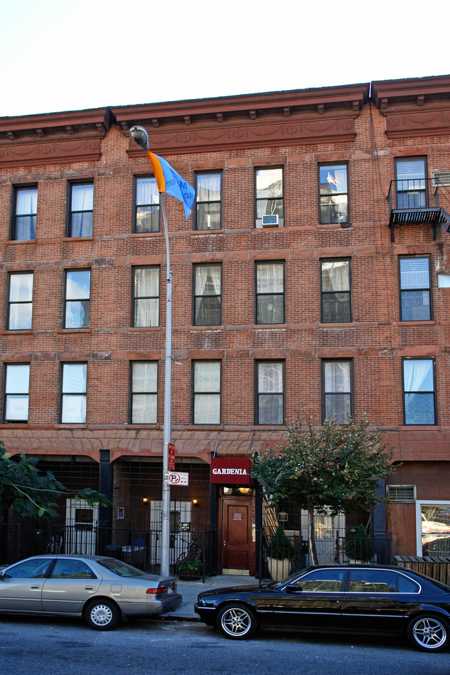 99 4th Ave in Brooklyn, NY - Building Photo - Building Photo