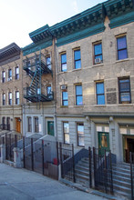 560 W 183rd St in New York, NY - Building Photo - Building Photo