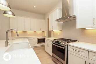 1421 Preston Dr in Nashville, TN - Foto de edificio - Building Photo