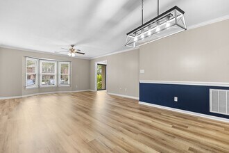 310 Chase Plantation Cir in Hoover, AL - Building Photo - Building Photo
