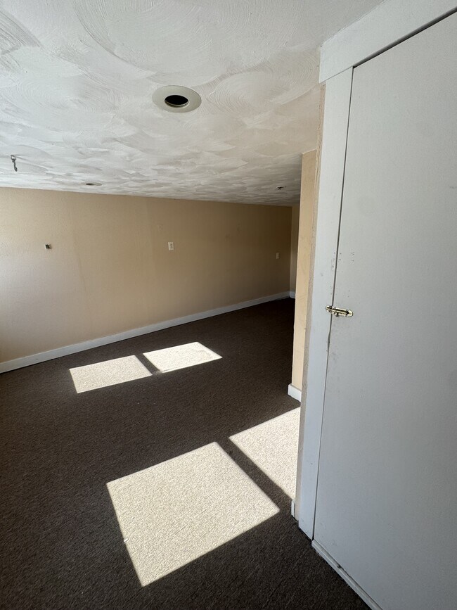 62 Main St in Dexter, ME - Building Photo - Building Photo