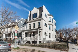 1201 Staples St NE in Washington, DC - Building Photo - Building Photo