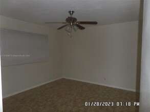 2222 Jackson St, Unit 1E in Hollywood, FL - Building Photo - Building Photo