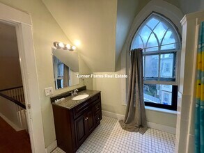 139 Hillside St, Unit AA in Boston, MA - Building Photo - Building Photo