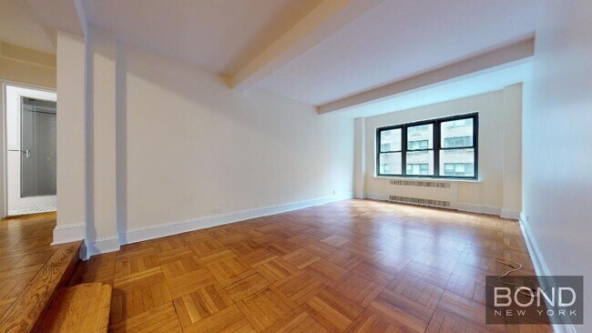 141 E 56th St