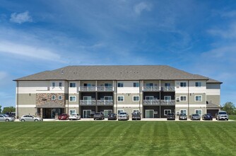 Prairie Trail Village Apartments & Townhomes in Sheldon, IA - Building Photo - Building Photo