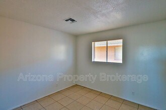 1702 W Vogel Ave in Phoenix, AZ - Building Photo - Building Photo