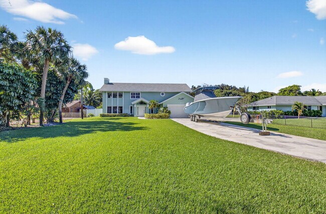 6701 Hillside Ln in Lantana, FL - Building Photo - Building Photo