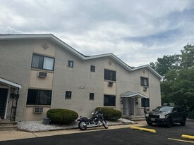 15 Willis Pl, Unit Rymi Real estate in Keansburg, NJ - Building Photo