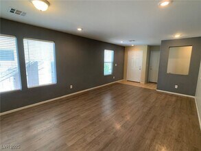 5662 Thunder Spirit St in Las Vegas, NV - Building Photo - Building Photo