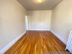 1144 Commonwealth Ave, Unit 44 in Boston, MA - Building Photo - Building Photo