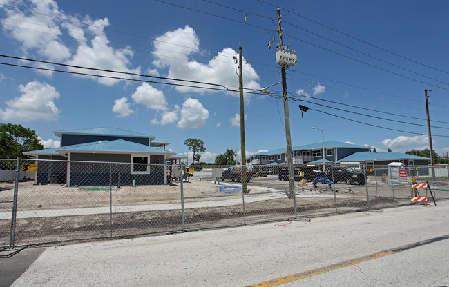 Magnolia Court in St. Petersburg, FL - Building Photo - Building Photo