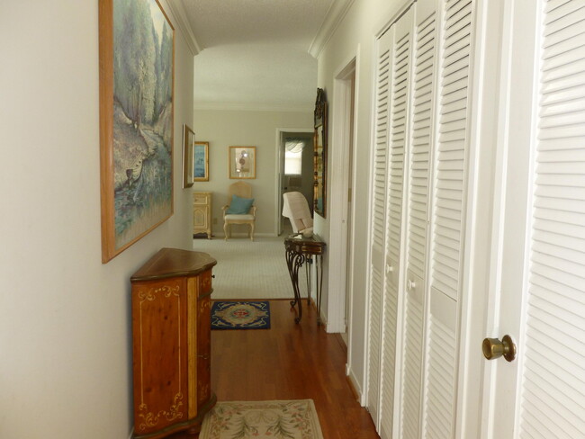 7 SE Turtle Creek Dr in Tequesta, FL - Building Photo - Building Photo
