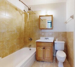 West 113th Street in New York, NY - Foto de edificio - Building Photo