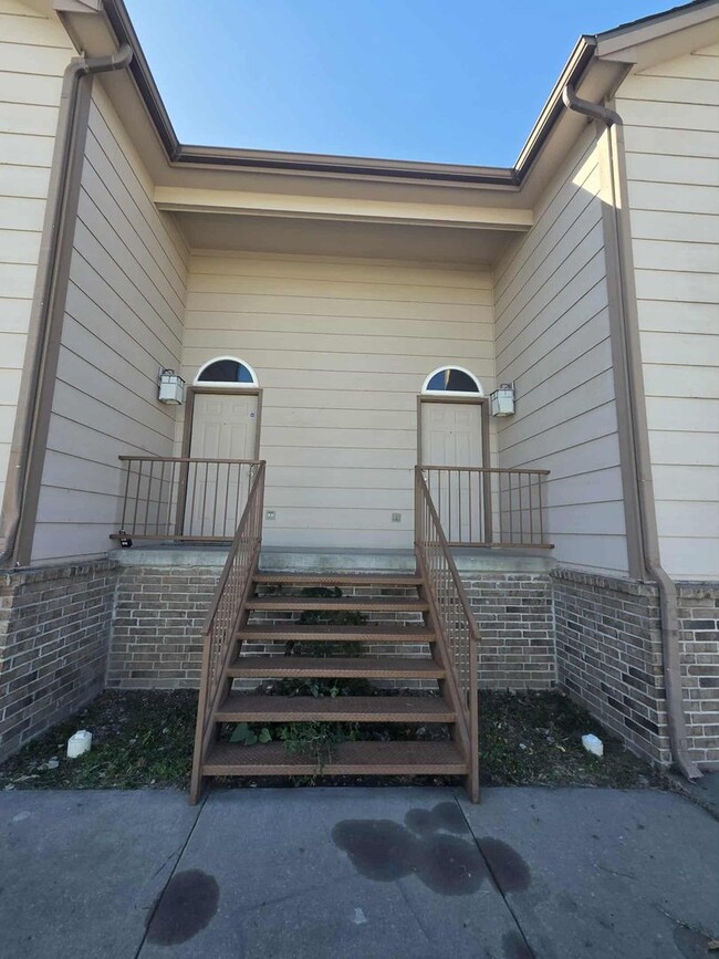 1104 Country Club Ln in Junction City, KS - Building Photo - Building Photo
