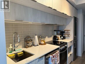 181 Dundas St E in Toronto, ON - Building Photo - Building Photo