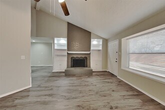 26 Pinewood Forest Ct in Spring, TX - Building Photo - Building Photo