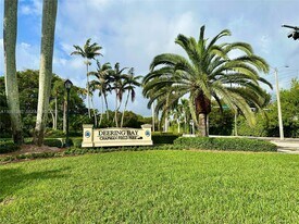 13633 Deering Bay Dr in Coral Gables, FL - Building Photo