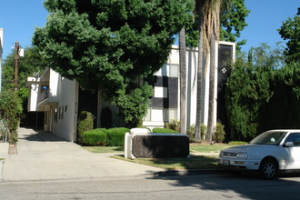 4719 Vista Del Monte Ave in Sherman Oaks, CA - Building Photo - Building Photo