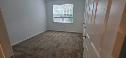 5000 Hood Cir in Martinsburg, WV - Building Photo - Building Photo
