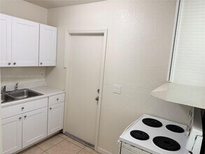 707 SW 6th St in Dania Beach, FL - Building Photo - Building Photo