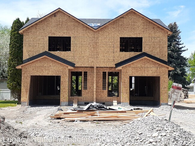 515 W 7th S in Rexburg, ID - Foto de edificio - Building Photo