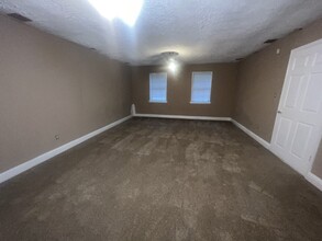 533 Sherwood Greens in Stone Mountain, GA - Building Photo - Building Photo