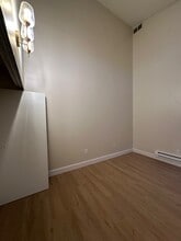 Capitol Crest in Seattle, WA - Building Photo - Building Photo